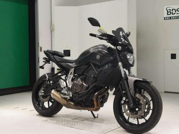 Мотоцикл naked bike Yamaha MT-07 рама RM07J нэйкед байк среднекубатурный спортивный дорожный гв 2015 — фото 3